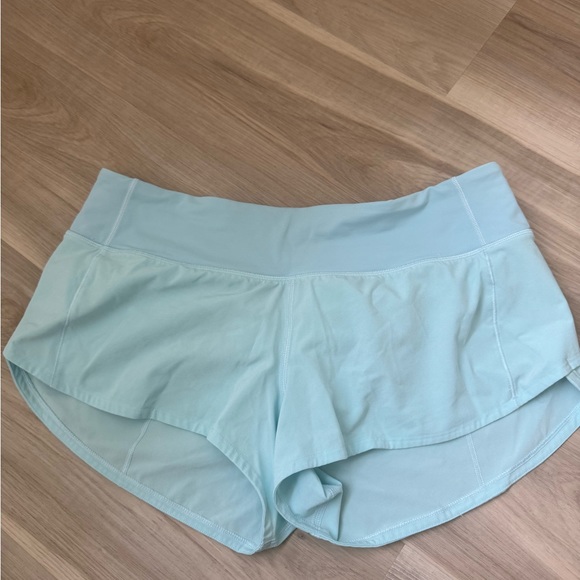 lululemon speed up shorts 2.5 - Picture 3 of 3
